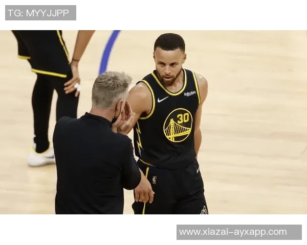 乌度卡谈KD遭包夹局面强调需寻找破解之道以助球队突破困境 乌度卡谈KD遭包夹局面强调需寻找破解之道以助球队突破困境