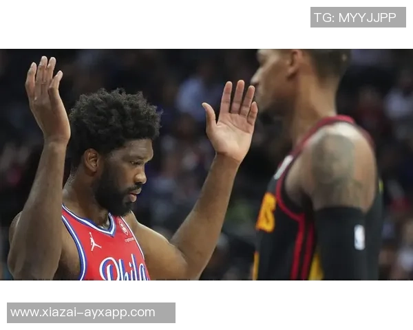 亨特快攻如闪电起飞骑扣恩比德大帝瞬间跪倒场上震撼全场 亨特快攻如闪电起飞骑扣恩比德大帝瞬间跪倒场上震撼全场