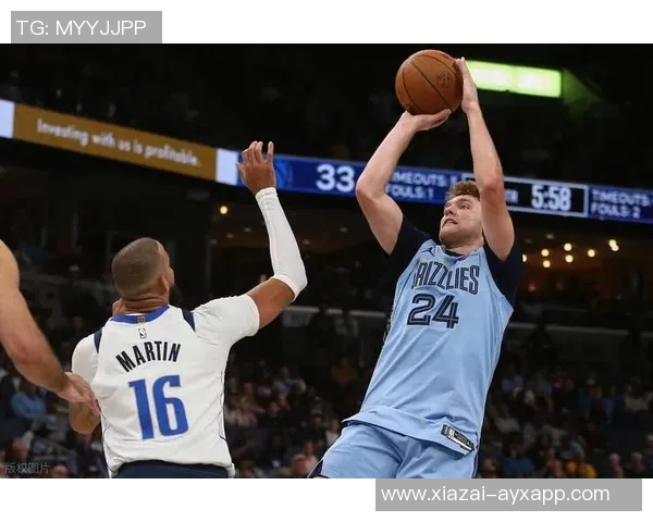 斯佩尔曼半场表现出色三分球命中率高达50助球队争取胜利